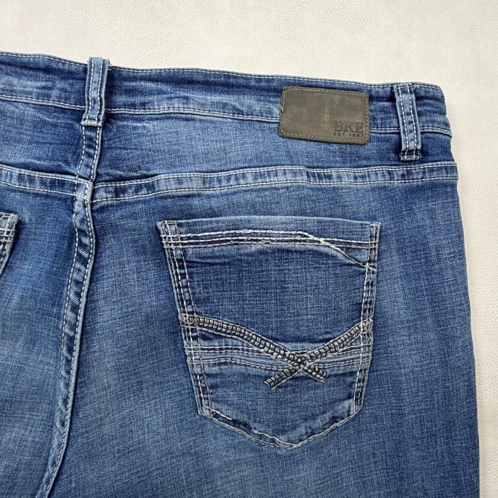 BKE Seth Mens Straight Leg Jeans 44x32 Medium Wash Blue Stretch Denim Whiskered - Picture 10 of 12